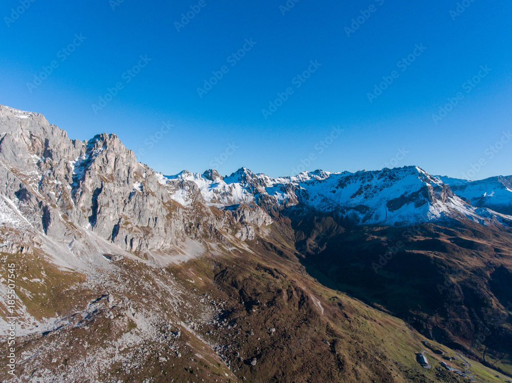 Bergpanorama in den Schweizer Alpen