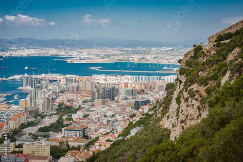 Obraz na płótnie United Kingdom Gibraltar panorama view to the ocean with tankers and ships from high point w salonie
