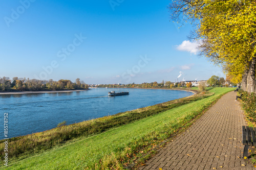 Wallpaper Mural 3271 Düsseldorf Benrath am Rhein Torontodigital.ca