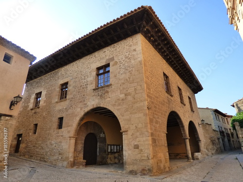 Fototapeta Naklejka Na Ścianę i Meble -  Mirambel. Pueblo de Teruel  (España) en la comunidad autónoma de Aragón dentro de la comarca del Maestrazgo