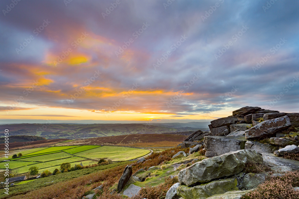Ταπετσαρία Sunset from Stanage Edge, in the Peak District National Park, Derbyshire, Englan