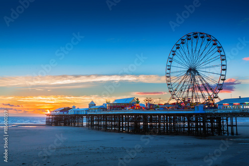 Fototapeta Naklejka Na Ścianę i Meble -  Blackpool Central Pier and Ferris Wheel, Lancashire, UK