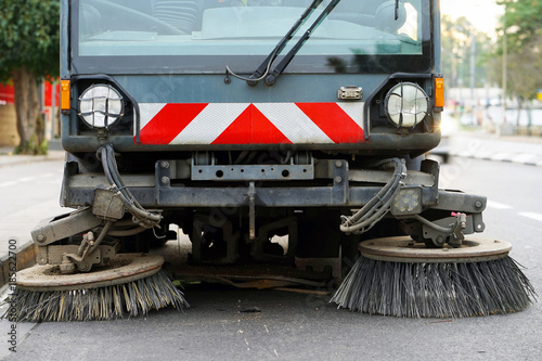 Street sweeper machine working
