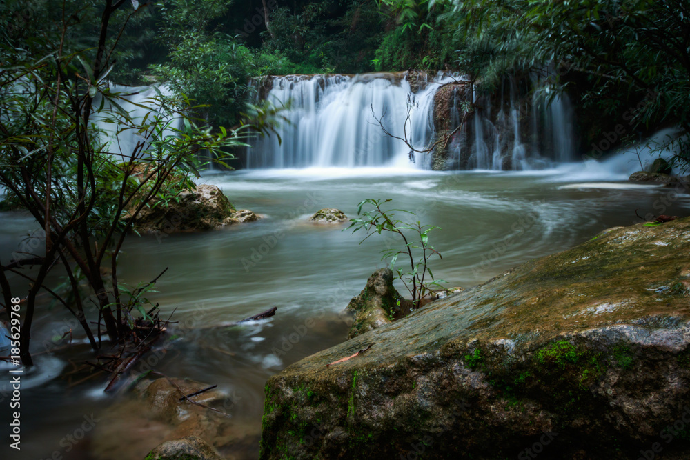 Obraz premium waterfall in the forest of thailand named tee lor su waterfall