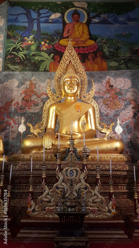 Wat Prathat Cho Hae statue of the Buddhism