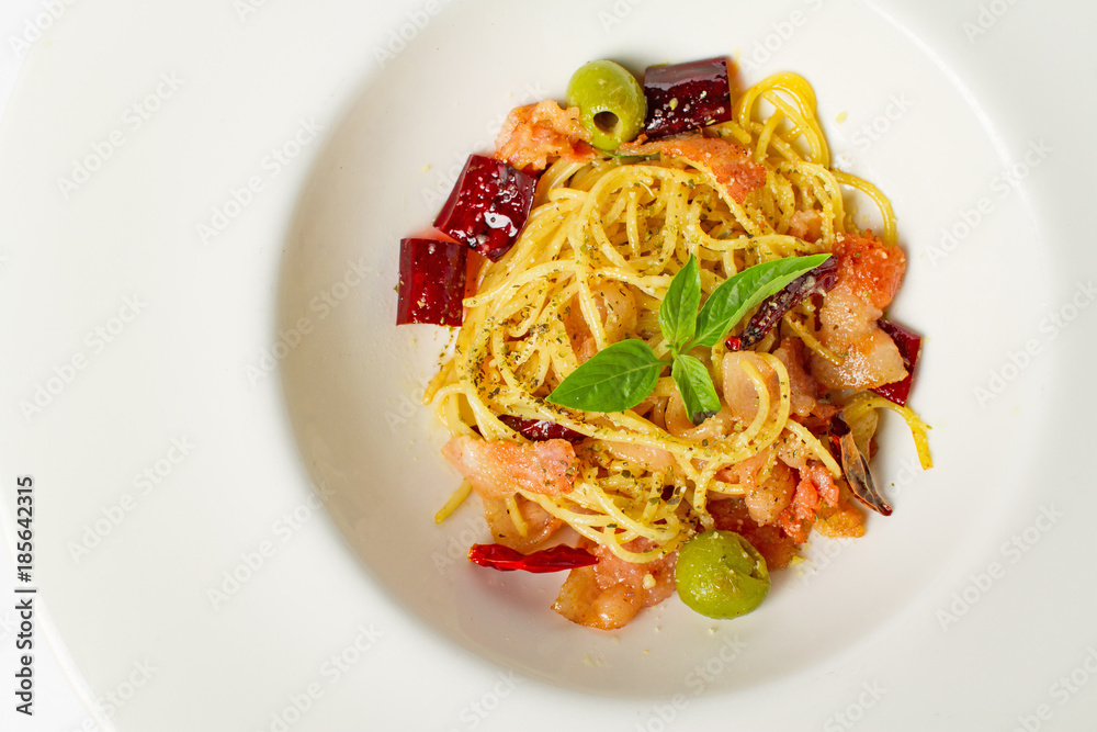 Spaghetti with bacon, dry chili, green olive Spaghetti with bacon, dry chili, green olive