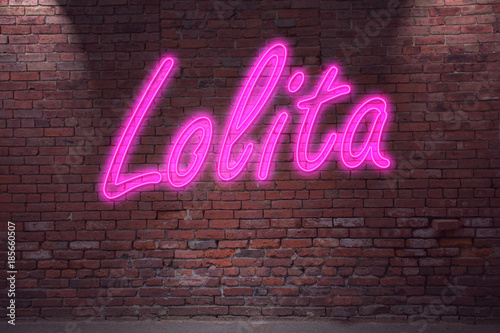 Fotografija Leuchtreklame Lolita an Ziegelsteinmauer