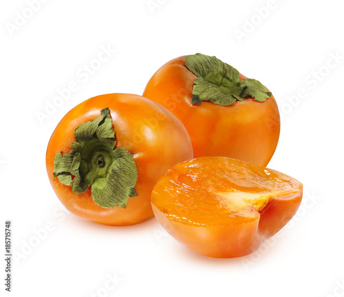 Foto Ripe persimmon isolated on a white background.