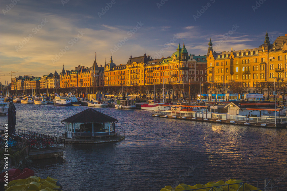 Fototapeta premium Sunset on Strandvagen Street