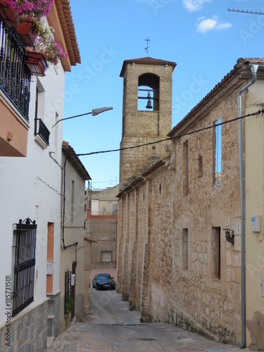 Carcel  n es un municipio espa  ol situado al sureste de la pen  nsula ib  rica  en la provincia de Albacete  dentro de la comunidad aut  noma de Castilla-La Mancha