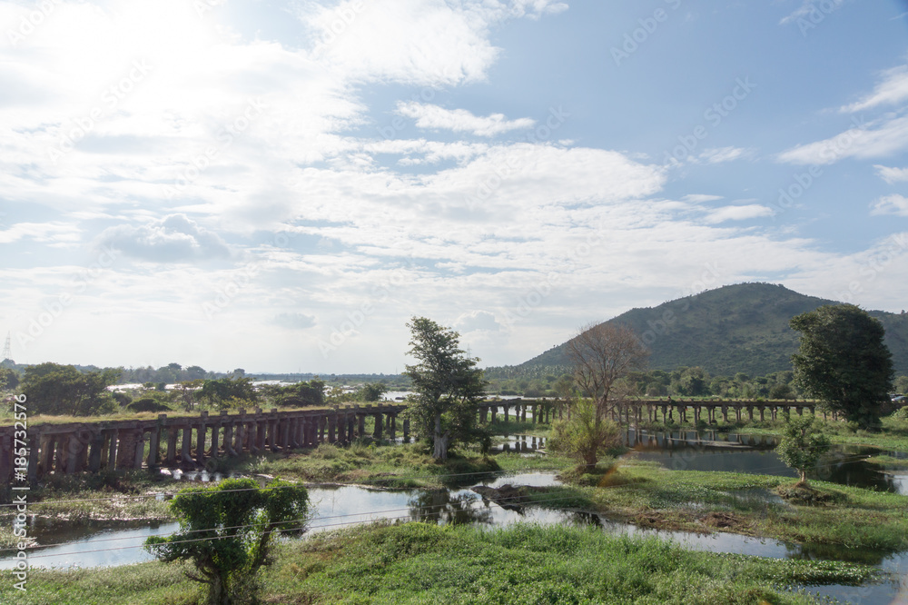 古い石橋（南インド）