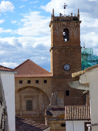 Ayora es un municipio​ y una localidad de España situada al suroeste de la provincia de Valencia, en el centro de la Comunidad Valenciana photo