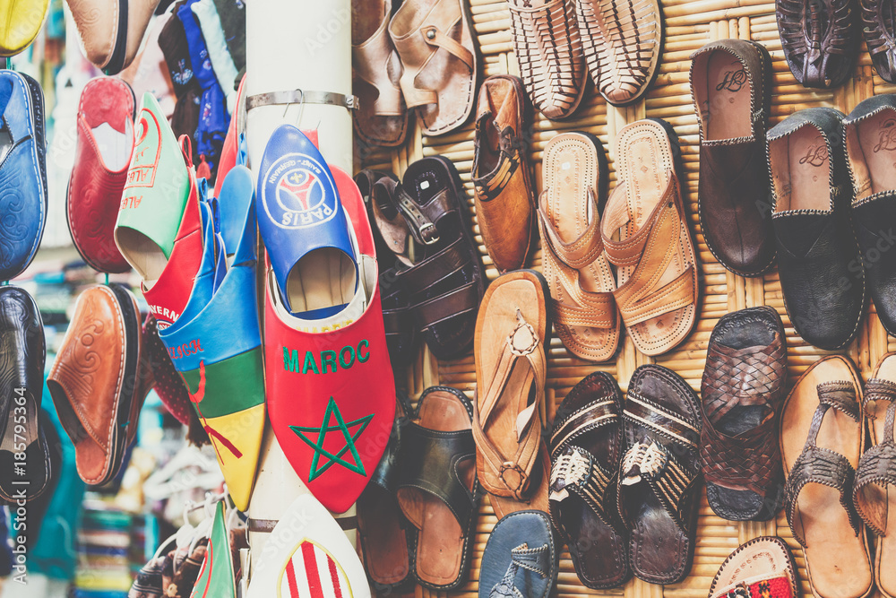 bekymre Dum Det Leather moroccan slippers in traditional market in medina of Marrakech,  Morocco. Stock Photo | Adobe Stock