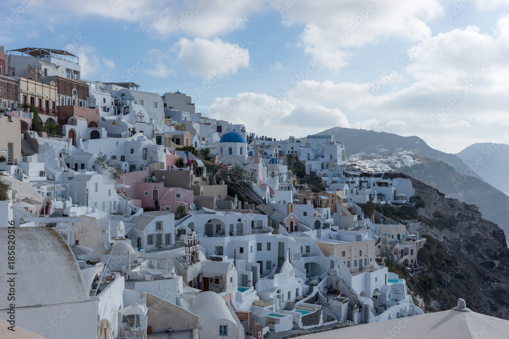 Fototapeta premium Beautiful view over the city of Oia on the island of Santorini
