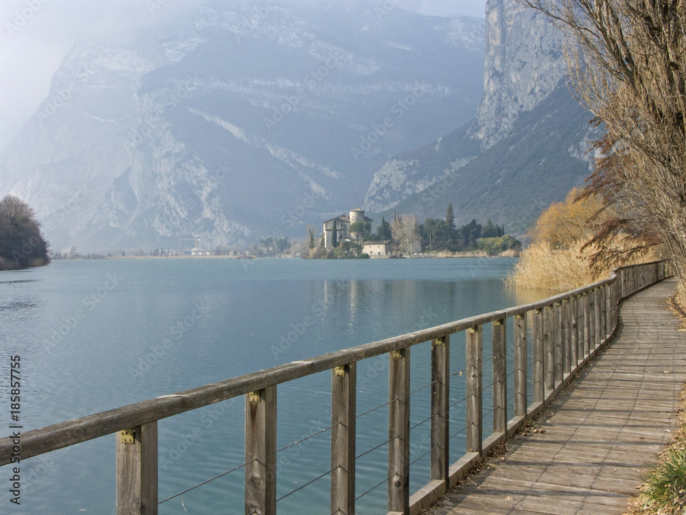 Wandern am Lago Toblino in Trentino