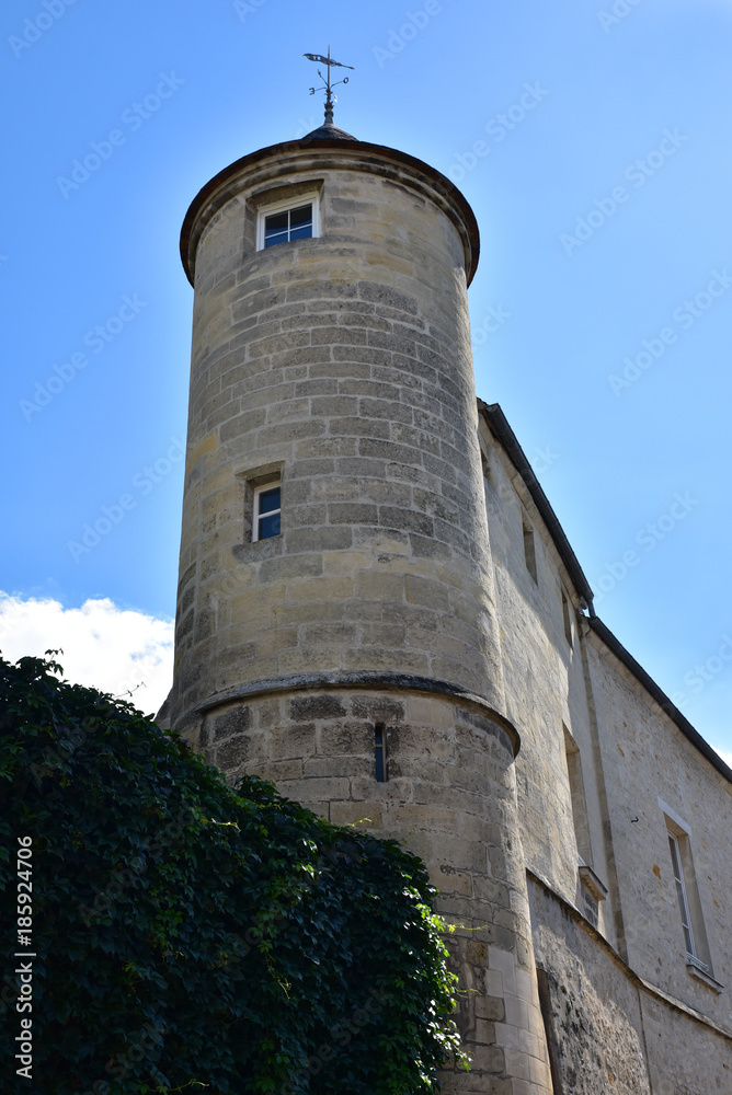 Tourelle médiévale à Senlis, France