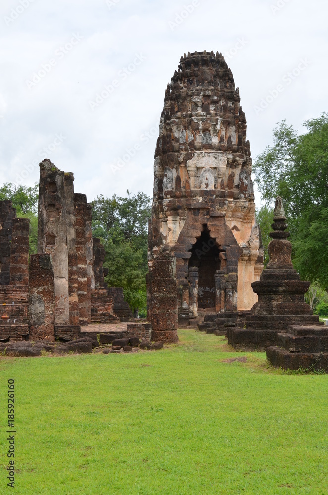 OLD SUKHOTHAI WAT PHRA PAI LUANG THAÏLANDE OLD SUKHOTHAI WAT PHRA PAI LUANG THAÏLANDE