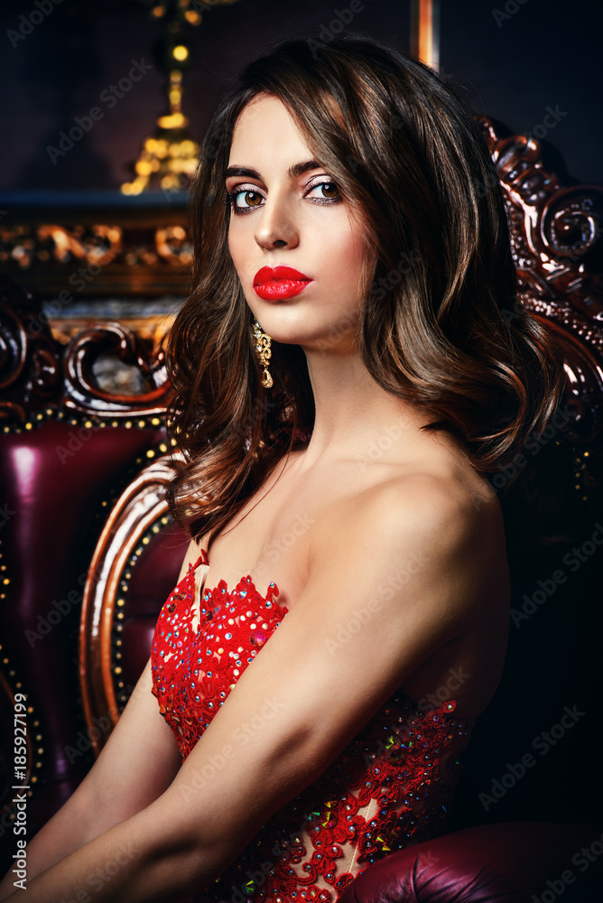 girl with bright make-up