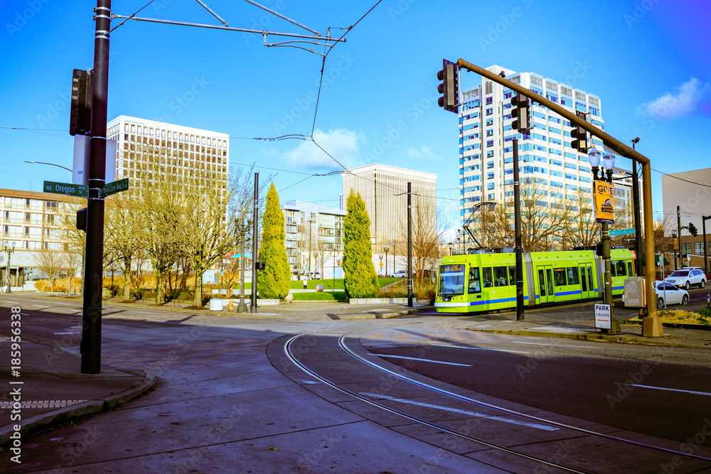 Portland Streetcar, that opened in 2001 and serves areas surrounding downtown Portland. Near by Oregon Convention Center. - obrazy, fototapety, plakaty 