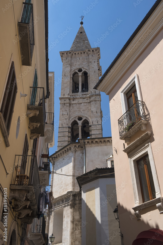 Sulmona (Abruzzi, Italy), historic buildings