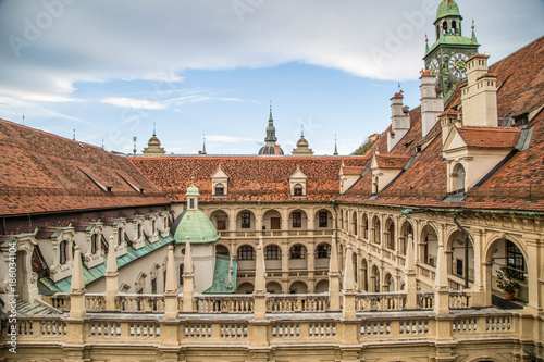 Obraz na płótnie Sehenswürdigkeiten von Graz: Landhaus mit Arkadenhof w salonie