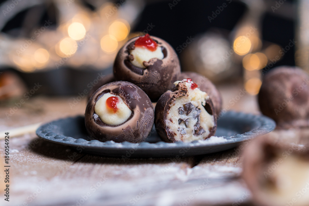 Obraz premium Pralinen auf Teller