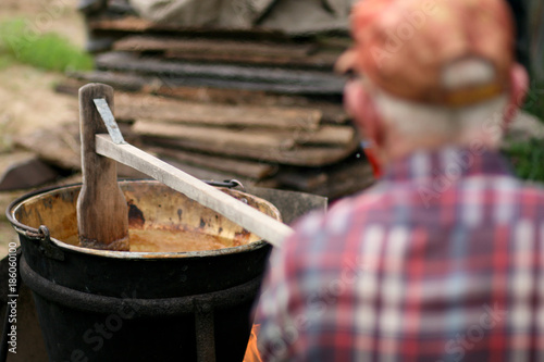 Making Apple butter