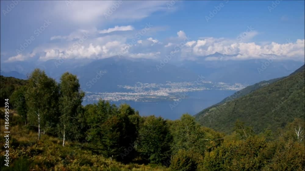 Lago Maggiore und Alpen in Norditalien, nördlicher Teil Lago Maggiore und Alpen in Norditalien, nördlicher Teil