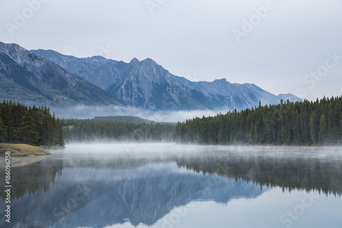 Johnson lake in Banff National Park, Alberta, Canada © Bun