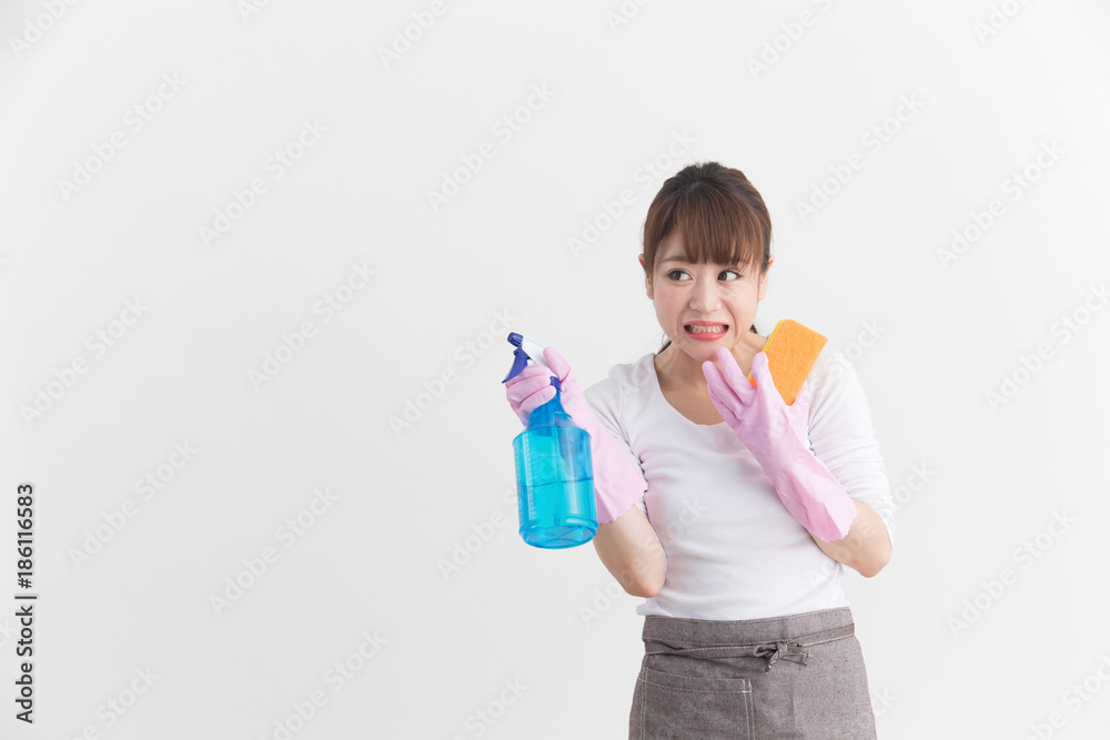 エプロン姿の女性・白バック エプロン姿の女性・白バック