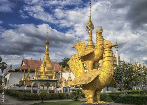 Fotografie Giant statue at a temple in Mae Sot Thailand
