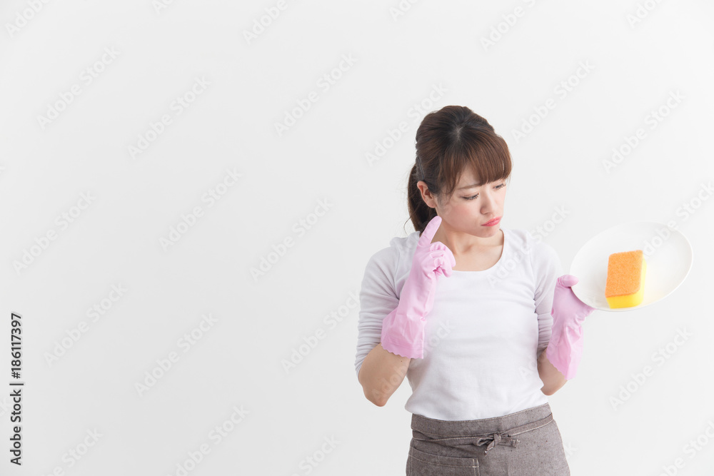 エプロン姿の女性・白バック エプロン姿の女性・白バック