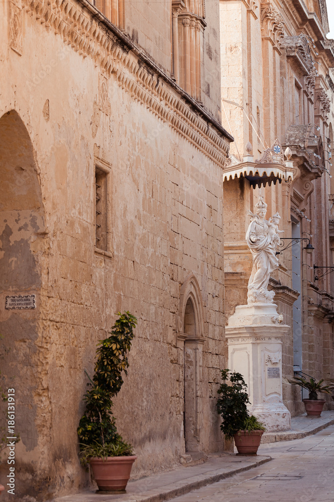 Mdina -zabytkowe miasteczko na Malcie