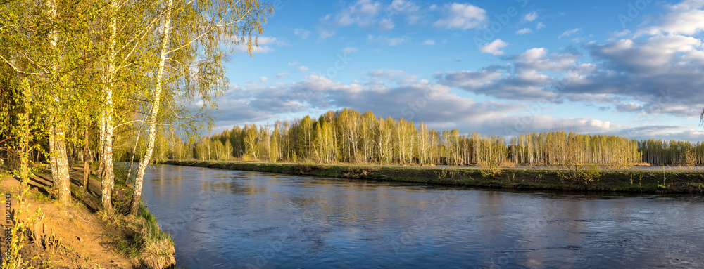 весенний пейзаж на Уральской реке, Россия, Урал