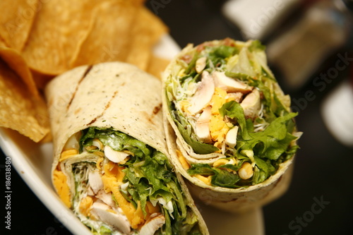 Tapety artystyczne Caesar Wrap