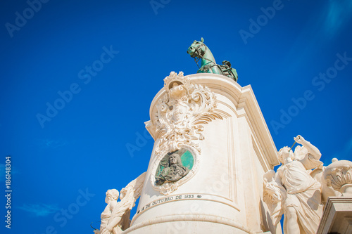 Obraz na płótnie Portugal, Lisbon, Statue of King Jose I and Rua Augusta arch Arco da Rua Augusta w salonie