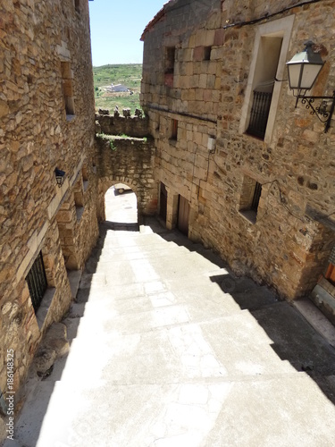 Puertomingalvo. Pueblo con encanto de Teruel en Aragón, España