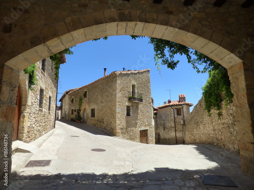 Obraz na plátně Puertomingalvo. Pueblo con encanto de Teruel en Aragón, España