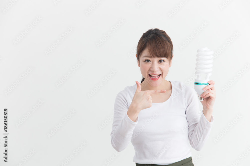 エプロン姿の女性・白バック エプロン姿の女性・白バック