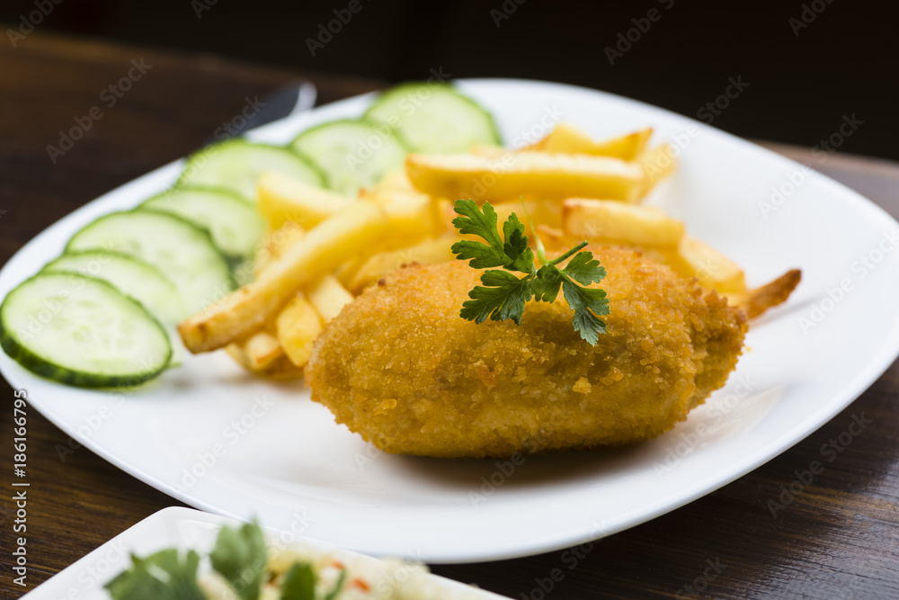 Cutlet de volaille with fries