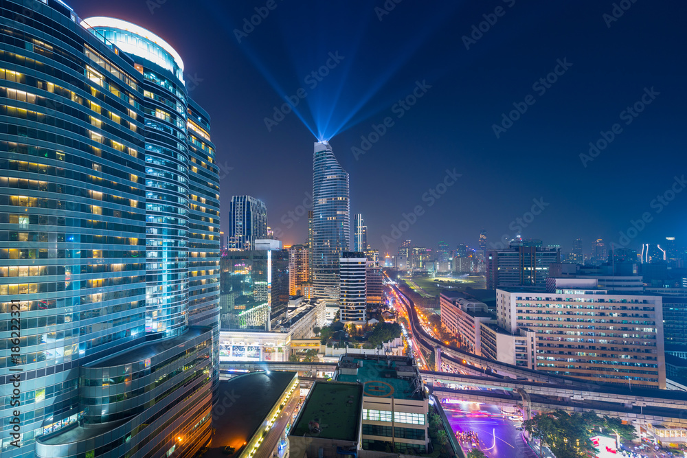 Obraz premium Bangkok Ratchaprasong business and travel district at night.