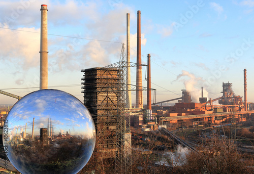 Zukunft der Stahlindustrie in der Glaskugel