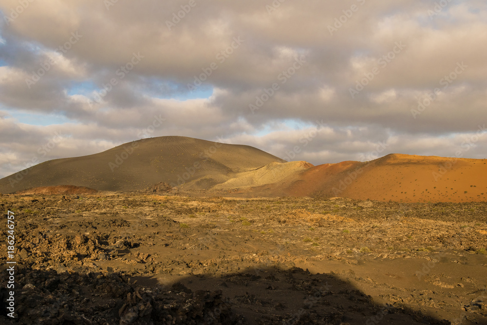 Panorama di Lanzarote (Isole Canarie) - Paesaggio vulcanico Panorama di Lanzarote (Isole Canarie) - Paesaggio vulcanico