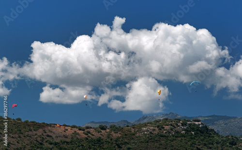 paragliding in Nebbio mountain photo