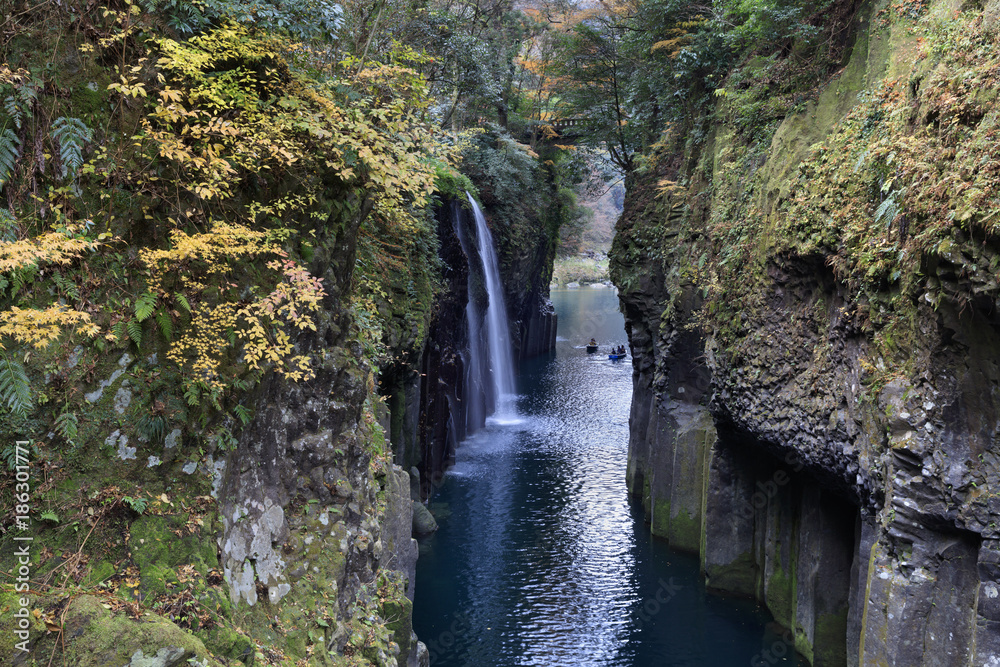 Fototapeta premium 真名井の滝 - 日本の聖地,高千穂峡