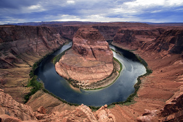 Fotobehang Natuurpark Horseshoe Bend kronkelende Coloradorivier  © Andrea Effe