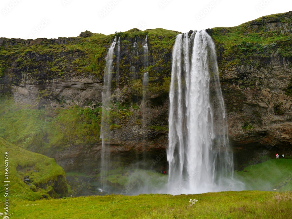 Seljalandsfoss - Wasserfall in Südisland Seljalandsfoss - Wasserfall in Südisland