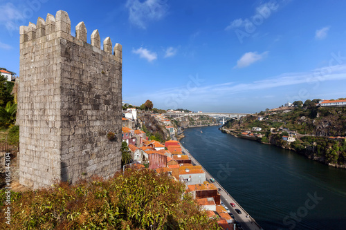 Fotografie Rectangular watchtowers of the medieval castle called Fernandina Wall located in Porto, Portugal