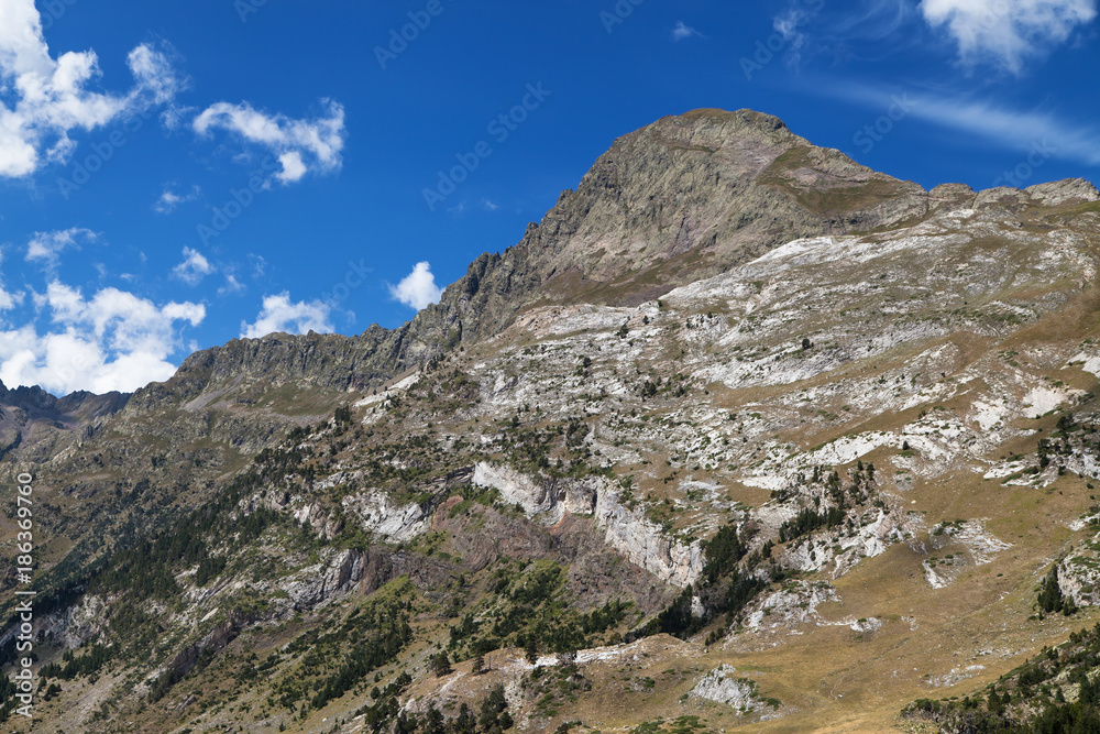 Tuca de Salvaguardia, Huesca Pyrenees