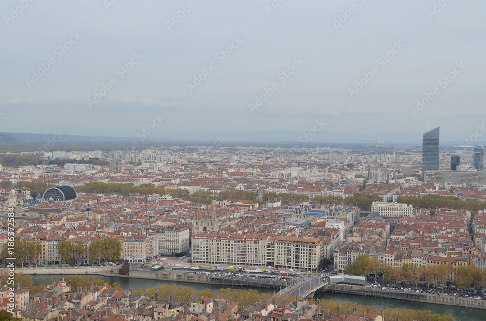 Vision aérienne de la Ville de Lyon depuis la cathédrale Notre-Dame de Fourvière